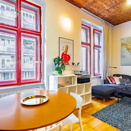 Adm Boutique Old Town Center Loft, Projector - Movie Apartament